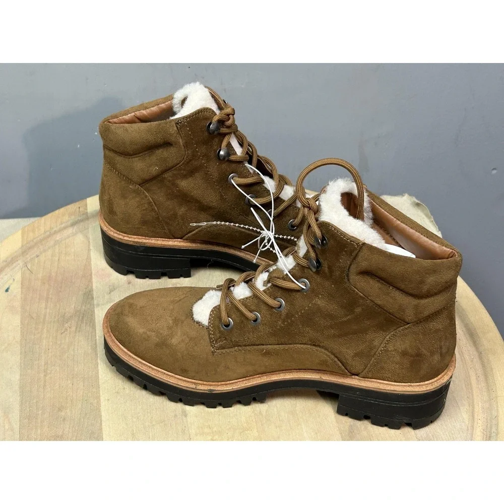 Indigo Rd. Boots Womens Size 8 Faux Suede Lug Sole Faux Fur Lined IRINDRO-R